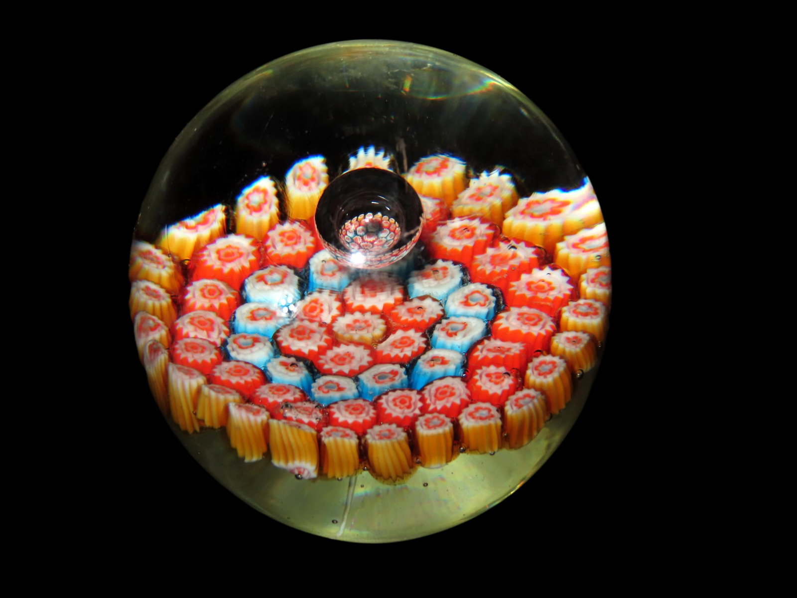 Millefiori Art Glass Paperweight: Millefiori Art Glass Paperweight