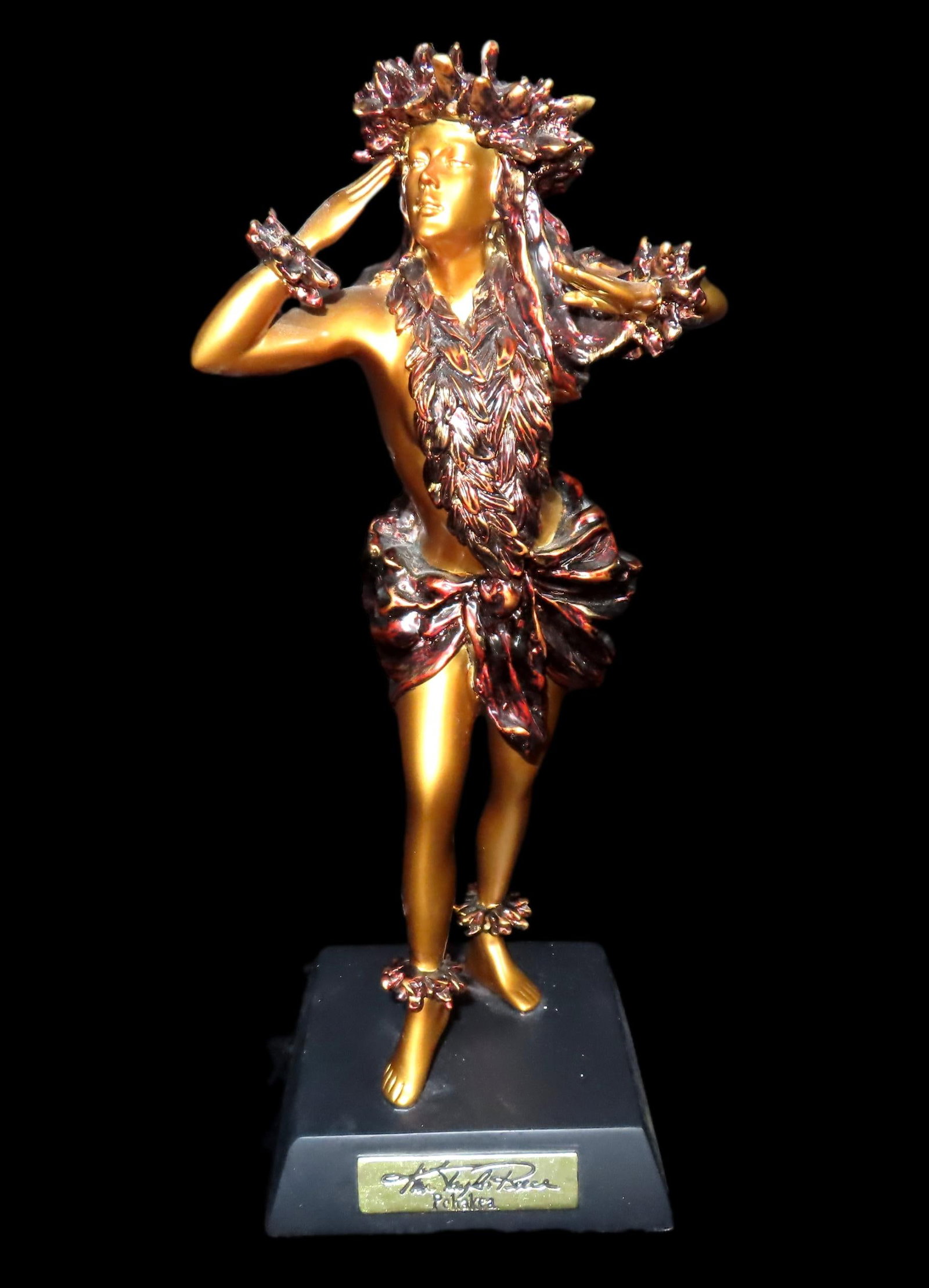 Pohakea-'Dawn's Light'- Kim Taylor Reece statuary--Kim Taylor Reece is one of the foremost Hawaiian: Pohakea-"Dawn's Light"- Kim Taylor Reece statuary--Kim Taylor Reece is one of the foremost Hawaiian hula photographers today and his photographs come to light in these three dimensional statues. They 