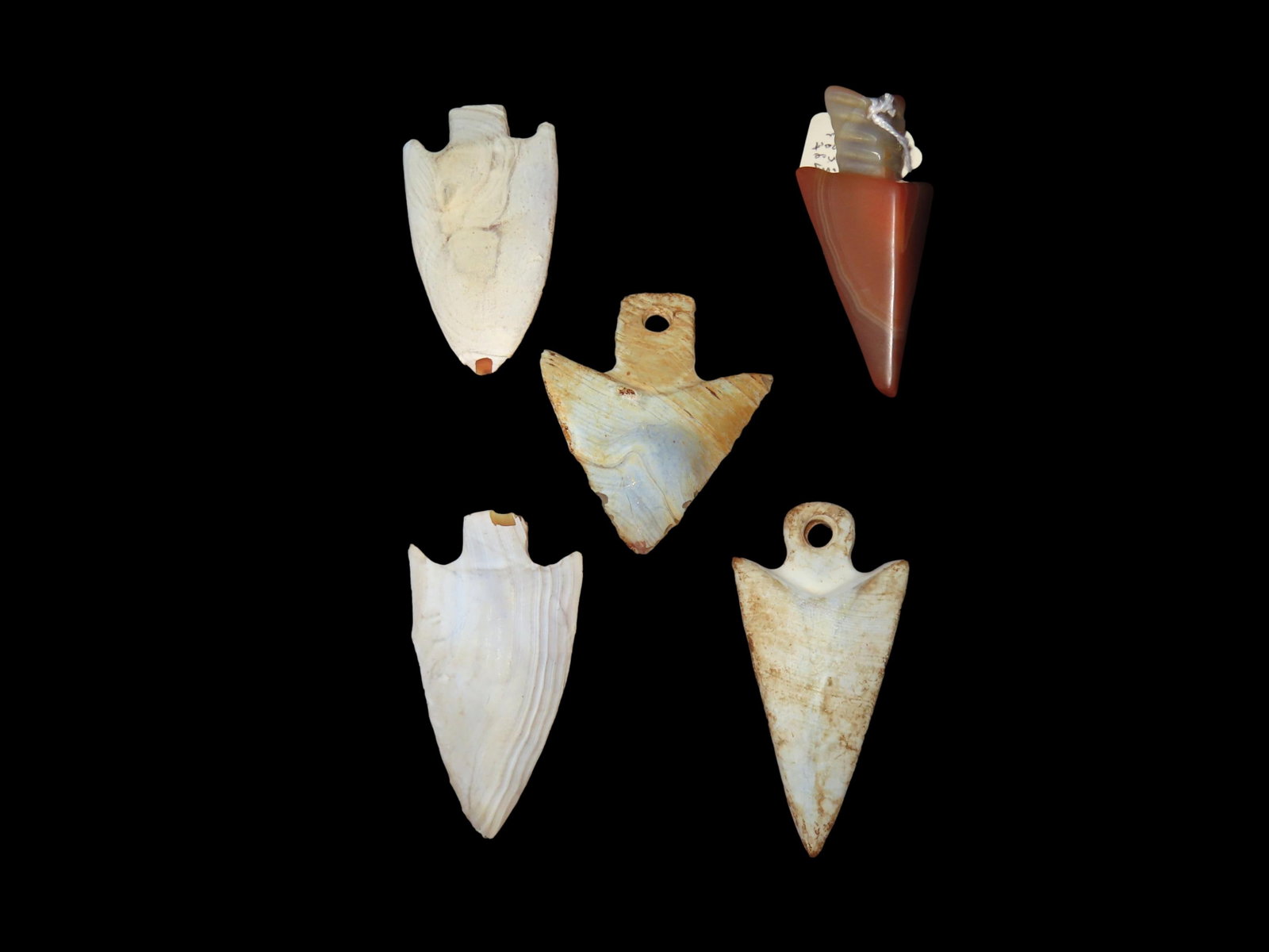 Group of 5 Chinese Origin Arrowheads, Ex Rick Sunderland Collection: Group of 5 Chinese Origin Arrowheads, Ex Rick Sunderland Collection