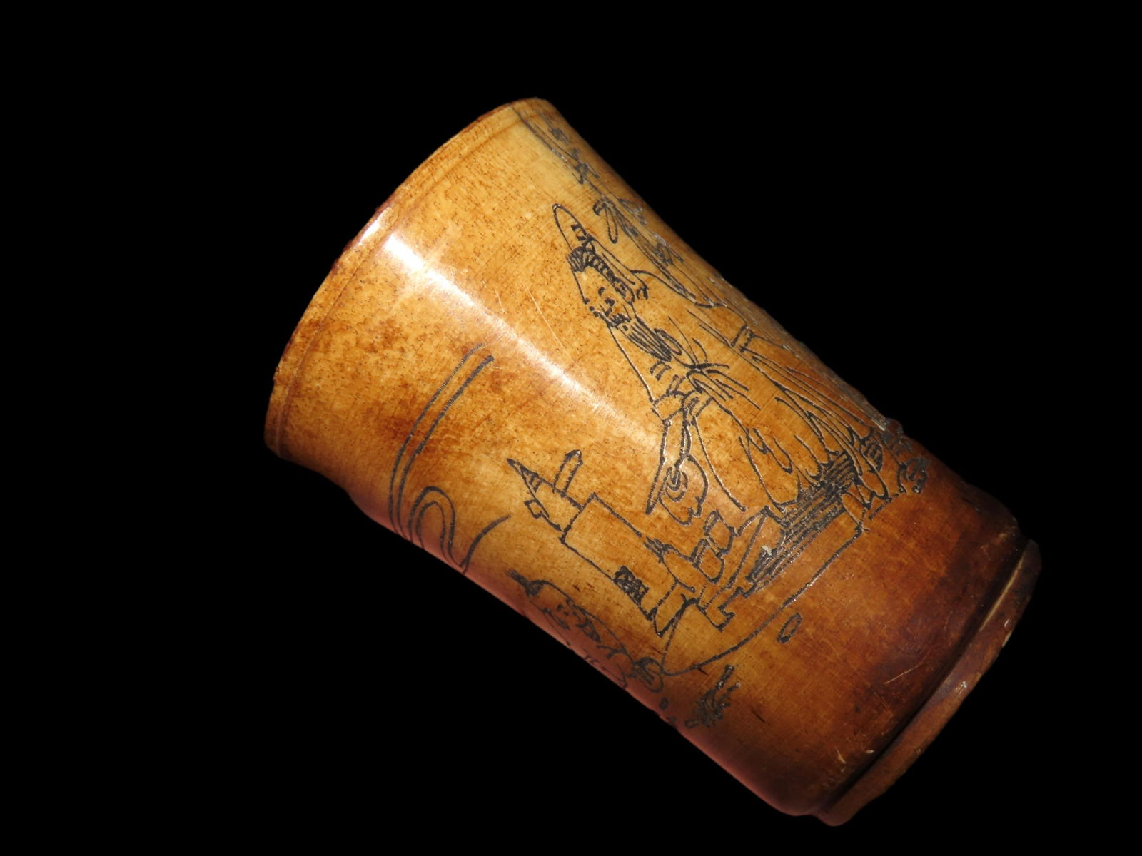 2 5/8" Scrimshaw Horn Cup: 2 5/8" Scrimshaw Horn Cup