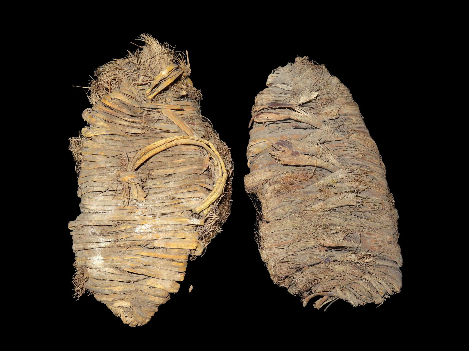 Pair of Pre-Historic Woven Sandals, found in moutain caves near El Paso Texas, Ex Gary VanDyke Colle: Pair of Pre-Historic Woven Sandals, found in moutain caves near El Paso Texas, Ex Gary VanDyke Collection