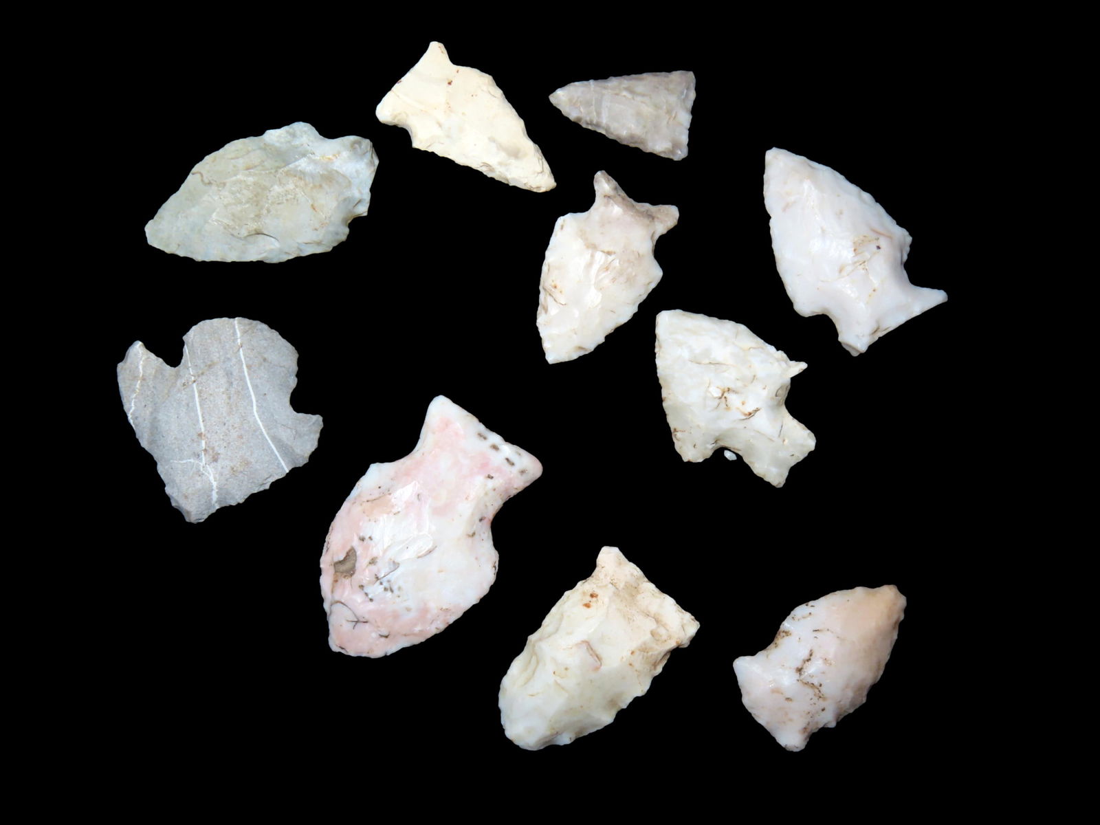 Group of Common Arrowheads, found in Illinois, Ex Johnathan Johns Collection (1 of 2)