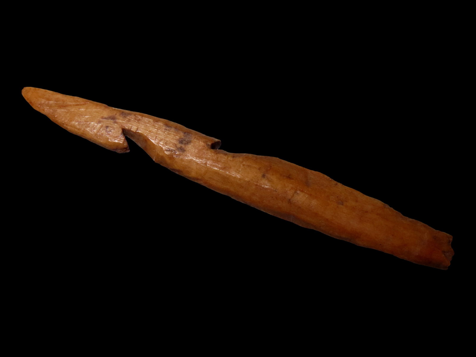 3 1/16" ALASKAN ESKIMO BONE HARPOON, NICELY SHAPED, WELL POLISHED, HEAVILY PATINATED EXAMPLE: 3 1/16" ALASKAN ESKIMO BONE HARPOON, NICELY SHAPED, WELL POLISHED, HEAVILY PATINATED EXAMPLE
