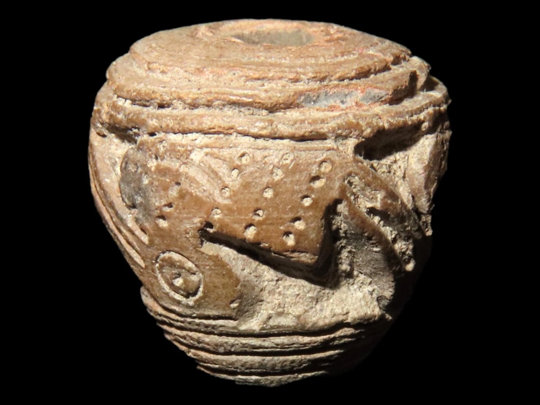 INCREDIBLE PRE-COLUMBIAN BIRD EFFIGY BEAD, VERY INTRICATE BIRD ENGRAVED ON BOTH SIDES, GREAT (1 of 4)