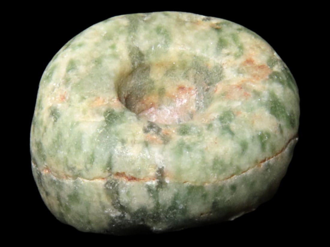 BEAUTIFUL PRECOLUMBIAN MEZCALA JADE / JADEITE PENDANT, DRILLED STONE BEAD, METICULOUSLY SHAPED AND (1 of 4)