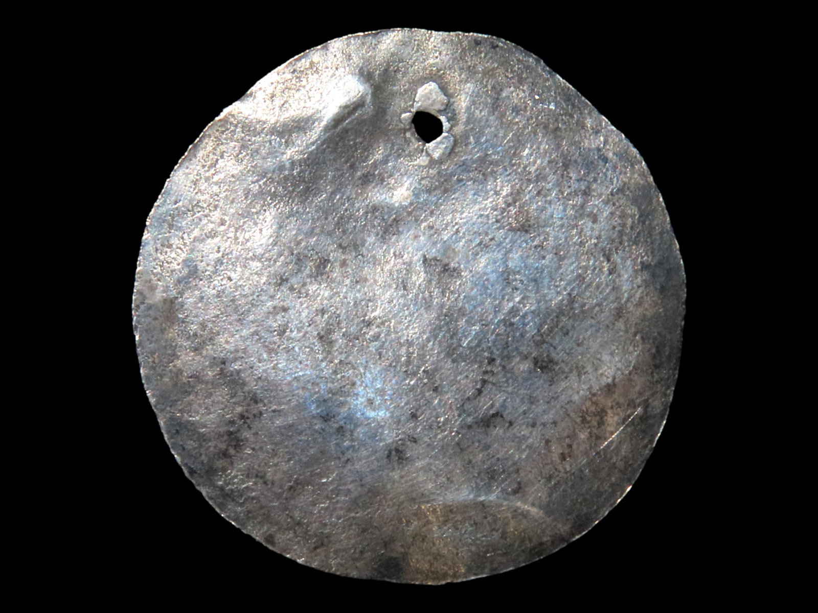 WONDERFUL INCA SILVER MIRROR PENDANT, 1 5/16" WIDE, NICELY MADE HAND POUNDED ANCIENT RELIC, IMAGINE: WONDERFUL INCA SILVER MIRROR PENDANT, 1 5/16" WIDE, NICELY MADE HAND POUNDED ANCIENT RELIC, IMAGINE HOW BRIGHT THIS WOULD HAVE SHINED BACK THEN WHEN FULLY POLISHED