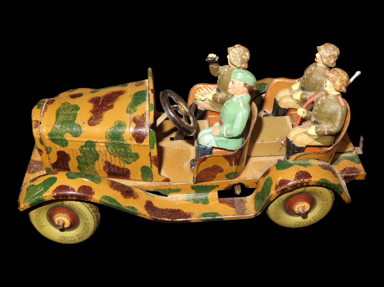 Metal WWII German Car with 4 Soldiers Wind Up Toy: Metal WWII German Car with 4 Soldiers Wind Up Toy