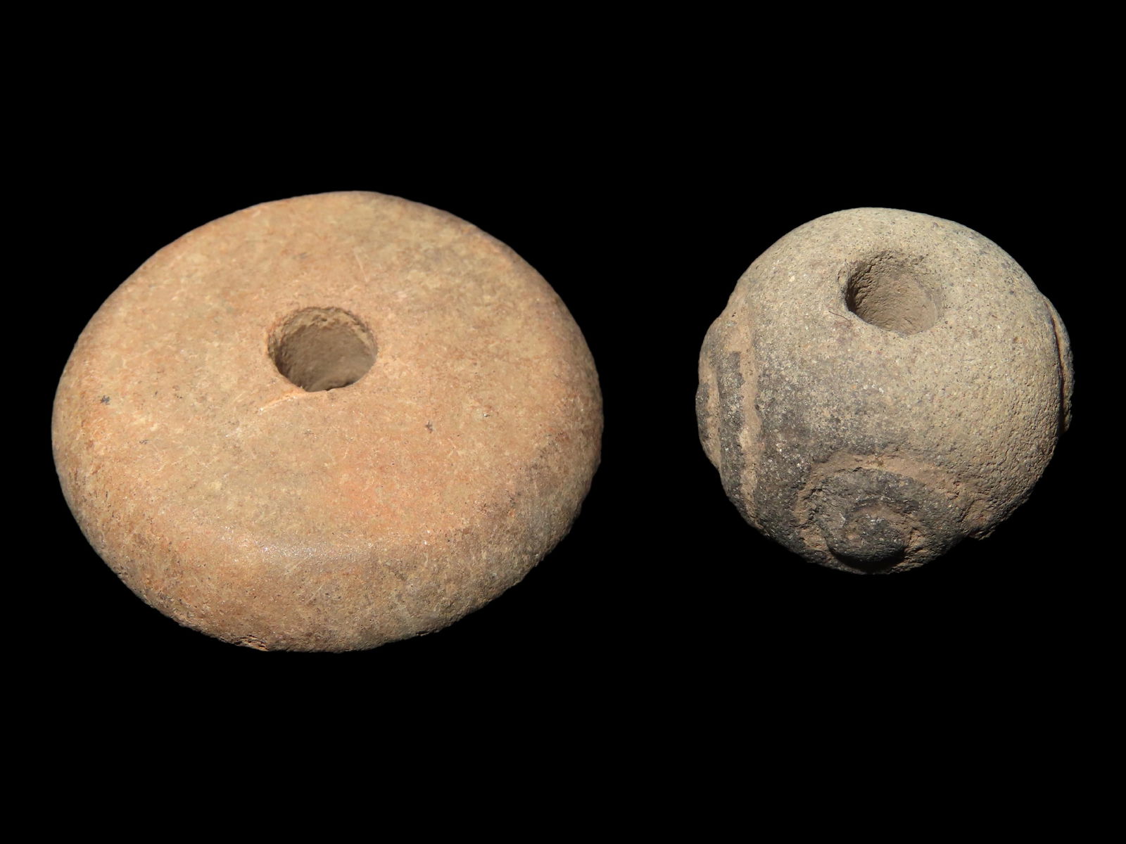 Set of 2 Pre Columbian Pottery Beads (1 of 5)