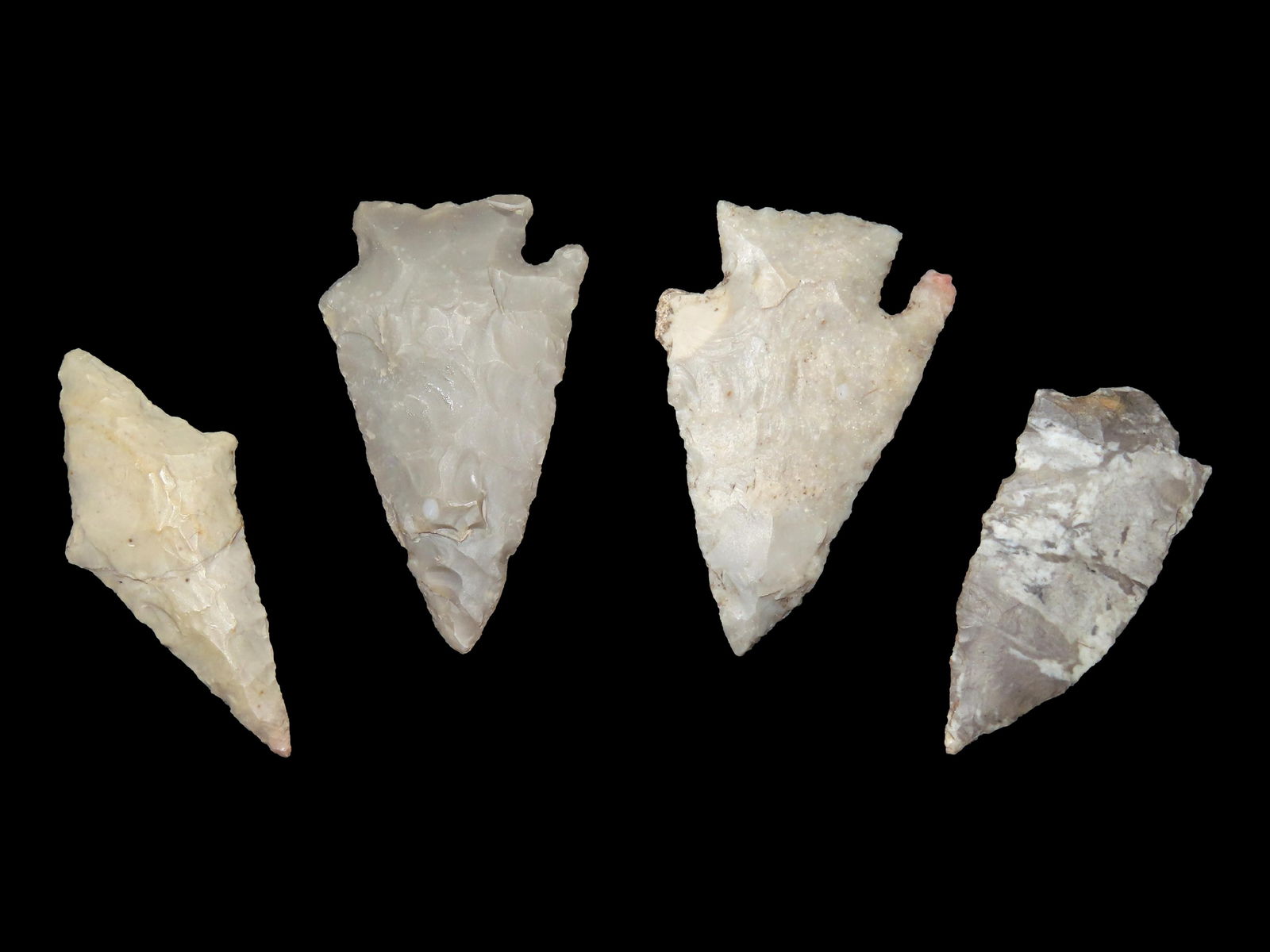 Grouping of 4 Arrowheads out of the Culpepper Collection Found in Texas (1 of 3)