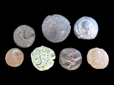 Lot of 7 Coins, France 1/2 Ecu 1646-1662, Crimea 1 beshlik 1767, England 1 farthing 1695-1700,