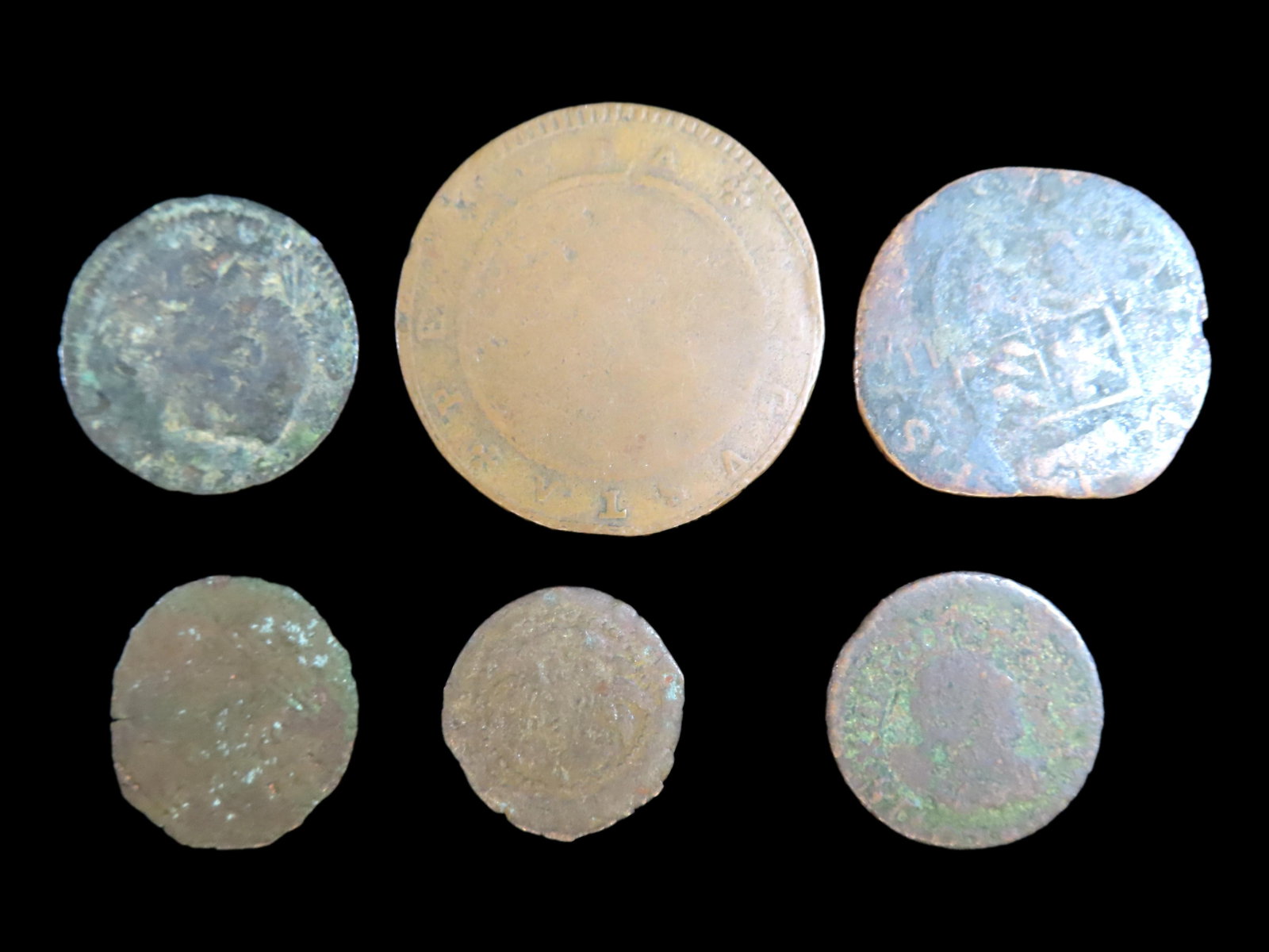 Lot of 6 Coins, England 1/2 crown 1649-1660, Spain 8 maravedis, Irregular shape, hand stamped 1661,: Lot of 6 Coins, England 1/2 crown 1649-1660, Spain 8 maravedis, Irregular shape, hand stamped 1661, Gubbio 1 quattrino 1730, Poland 1 solid 1660-1668, France Double tournois 1642-1643, Russian Empire 
