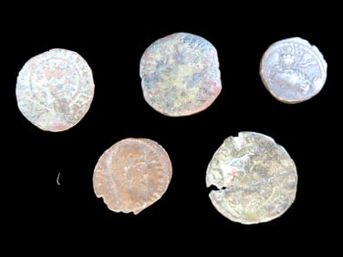 Lot of 5 Coins, Poland 1 solid 1660-1668, Liv onia 1solidus 1654-1660, Oudh (Awadh) 1 falus