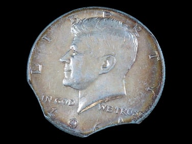 Lot of 1 Coin, USA 1/2 dollar, Kennedy Half Dollar 1964-2024, (chipped).