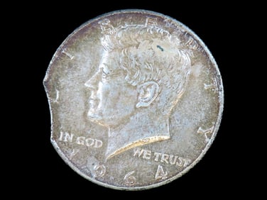Lot 0f 1 Coin, USA 1/2 dollar, Kennedy Half Dollar 1964-2024, (1964-chipped).