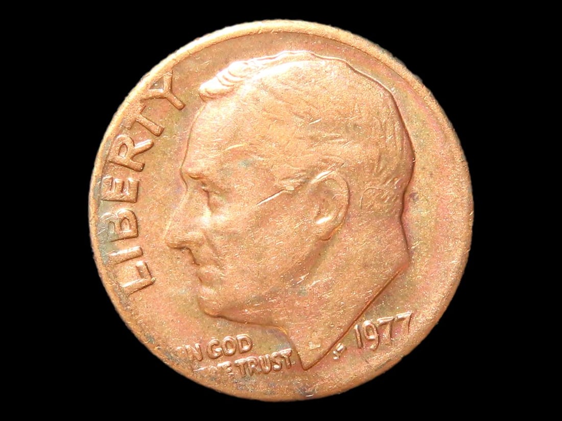 Lot of 1 Coin, USA 1 dime, Roosevelt Dime 1946-2024, ( 1977 Clad layer split before strike). (1 of 3)