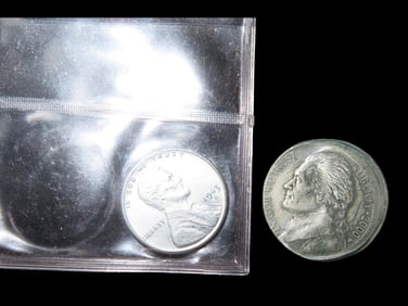 Lot of 2 Coins, USA 5 cents, Classic Jefferson Nickel 1938-2003,(off centered), USA 1 cent, Lincoln