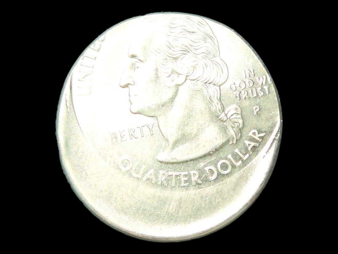 Lot of 1 Coin, Quarter, 1964, off centered.: Lot of 1 Coin, Quarter, 1964, off centered.