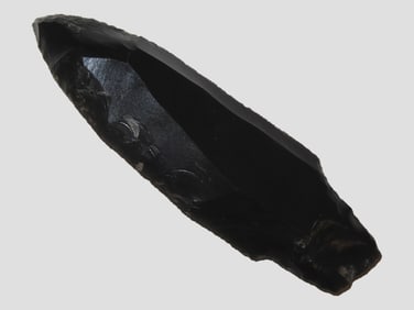 Amazing 8" Mayan Obsidian Dagger / Spear. Nicely Flaked and Heavily Patinated Example. Found in