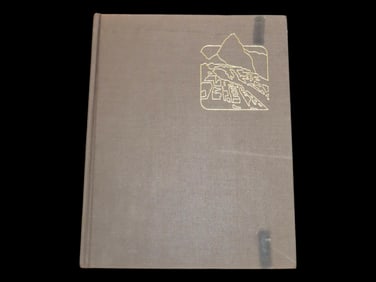 MACHU PICCHU, HARDBACK, 172 PAGES, LOTS OF GREAT PHOTOS OF THE RELICS, LANDSCAPE, ARCHITECTURE,