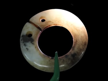 Nice Antique Chinese Hongshan Culture Jade Effigy Pendant, Hand Made Example. Highly Translucent.