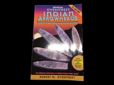 OVERSTREET 7TH EDITION INDIAN ARROWHEADS PRICE GUIDE & TYPE BOOK, WEALTH OF INFO IN THESE BOOKS,