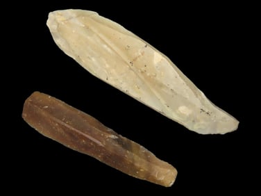 Upper Paleolithic (11k-35k years old) Flint blades from Bergerac Region France, from Cro-Magnon man,