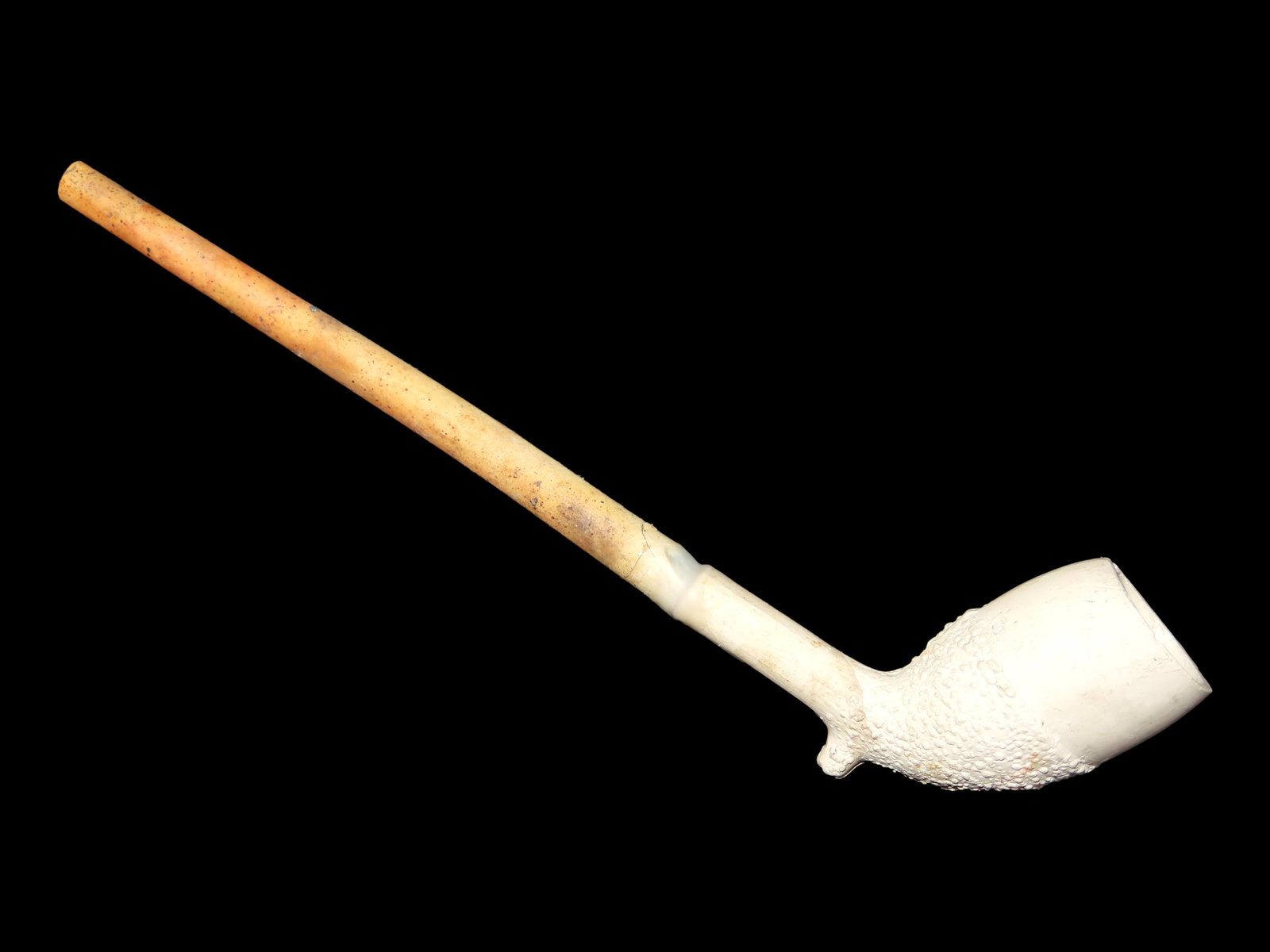 Nice Civil War Era Trade Pipe from Tennessee. Nice long example, Broken and glued on the Stem. (1 of 8)