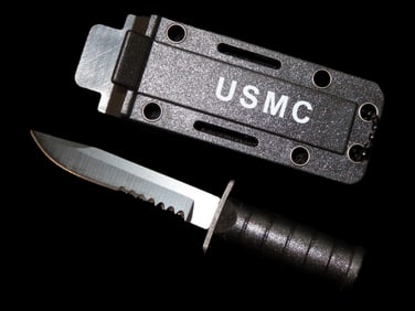 U.S.M.C. Paratrooper Mini Knife / Necklace / Sheath. Fixed Blade Knife, Un-used