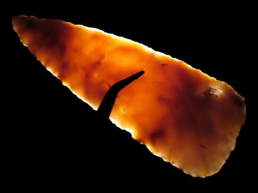 5 1/2" Highly Translucent Cobbs Blade Found in Pickaway Co. Ohio, Made of Beautiful Flint Ridge, Ex
