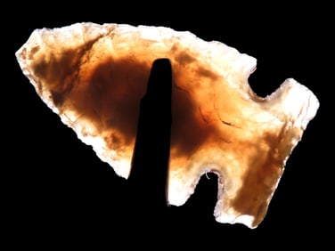 1'' Knife River Flint Bird Point found in North Dakota