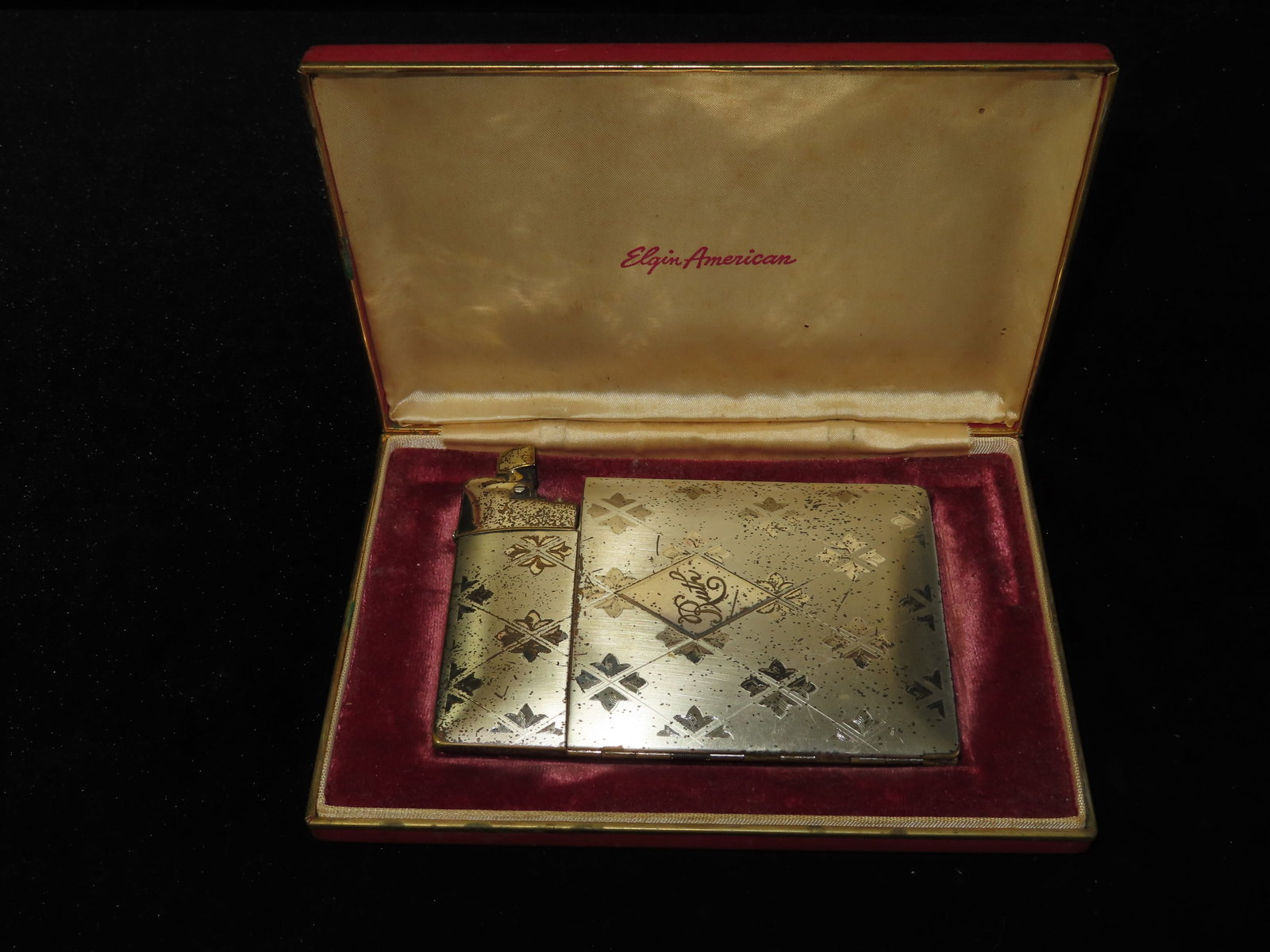 6 7/8" X 4 3/4" Elgin American Cigarette Lighter in Case (1 of 3)