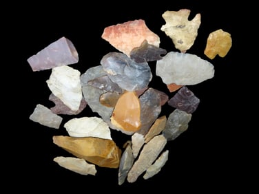 Lot of Common Broken Arrowheads
