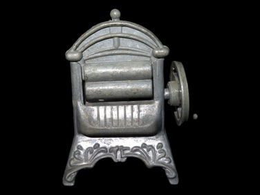 2 1/2' Doll House Miniature Wringer Washing Machine