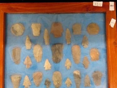 13' x 11' Frame of Finely Made Arrowheads and Thumb Scrapers or Blunts, From IL/MO Area
