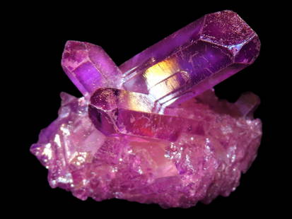 31 Gram Quartz Crystal Cluster Formation Coated in Titanium Geode Specimen: 31 Gram Quartz Crystal Cluster Formation Coated in Titanium Geode Specimen
