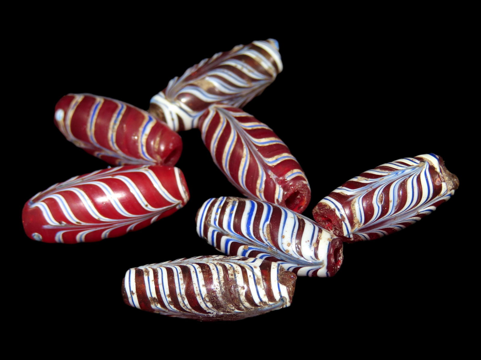 Lot of 7 Glass Venetian Feather Beads: Lot of 7 Glass Venetian Feather Beads