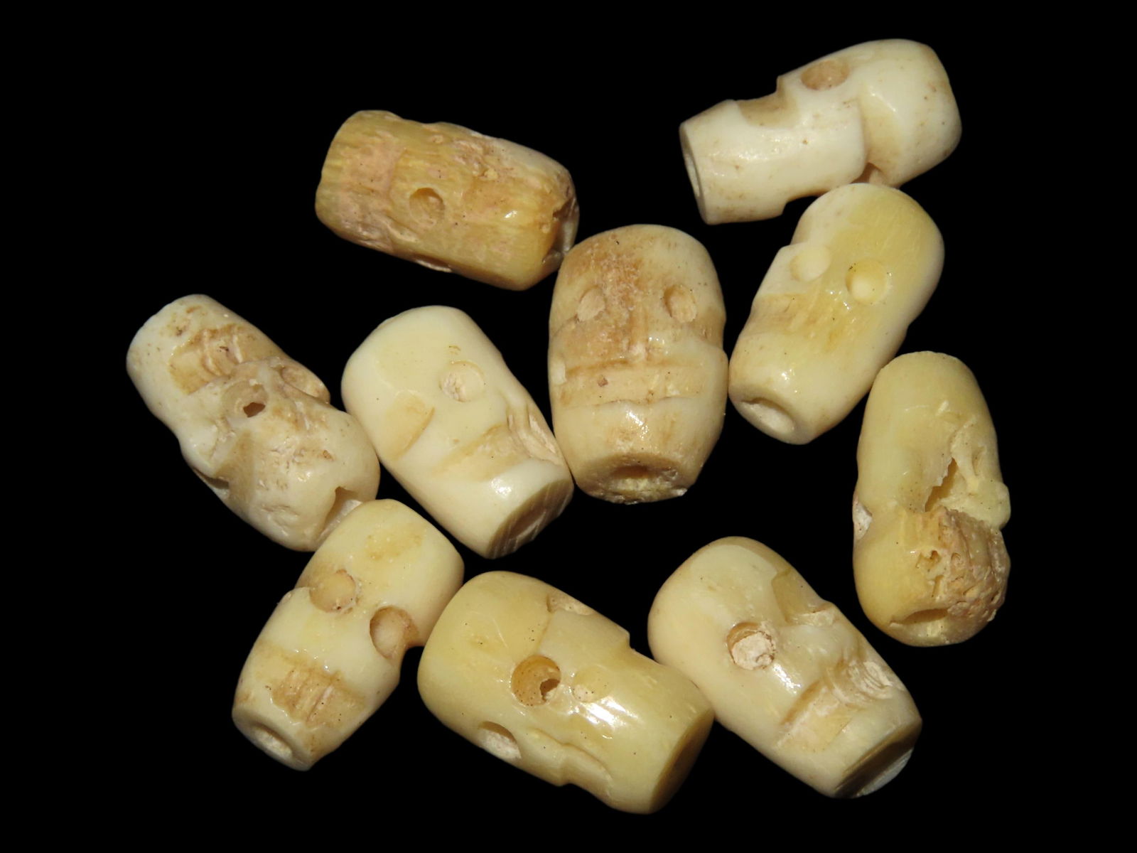 Lot of Antique Tibet Beads, Bone/Effigy (1 of 2)