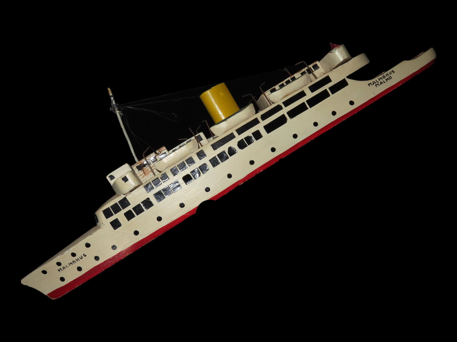 Vintage Wood Model Steamer Ship: Vintage Wood Model Steamer Ship