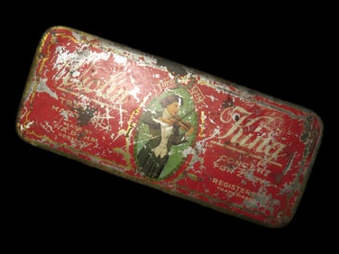 Vintage Violin King string Tin Box