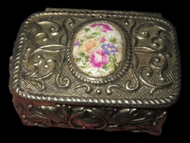 Metal Trinket Box, broken hinge