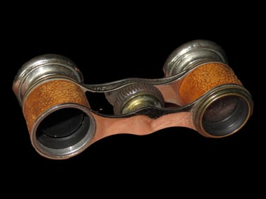 Vintage Marquis Paris Opera Glasses-cracked lens