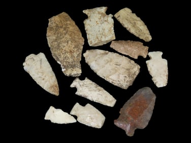 Lot of Arrowheads Commons and Brokes, 4 3/8" Archaic Knife, Found By Josh Walker 3 Miles South of