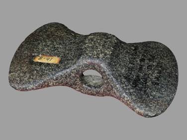 4 1/6" Wisconsin Wing Bannerstone, Motley COA, Found in Bureau Co., Illinois near Princeton by Willi