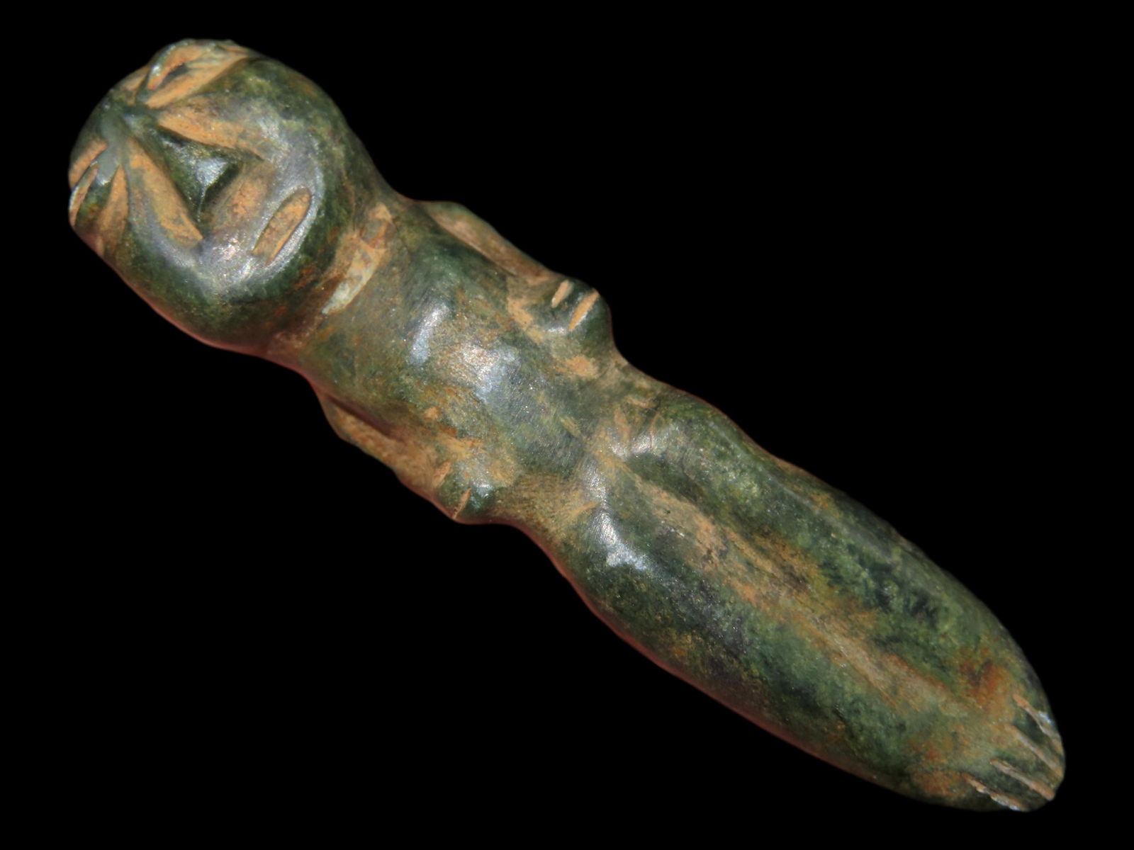 2 7/16" Effigy Pendant, Motley COA, Columbia (1 of 9)