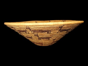 16" Dia Woven Basket, Lama Decoration, Central Peru.