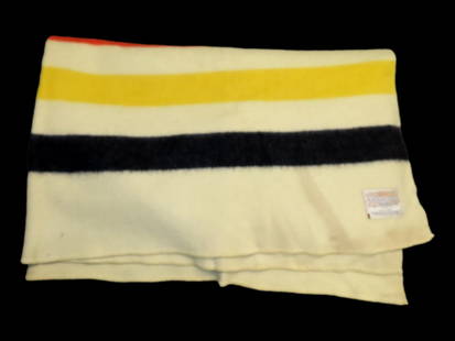 80 x 68" Hudson Bay Style Polar Star Blanket: 80 x 68" Hudson Bay Style Polar Star Blanket