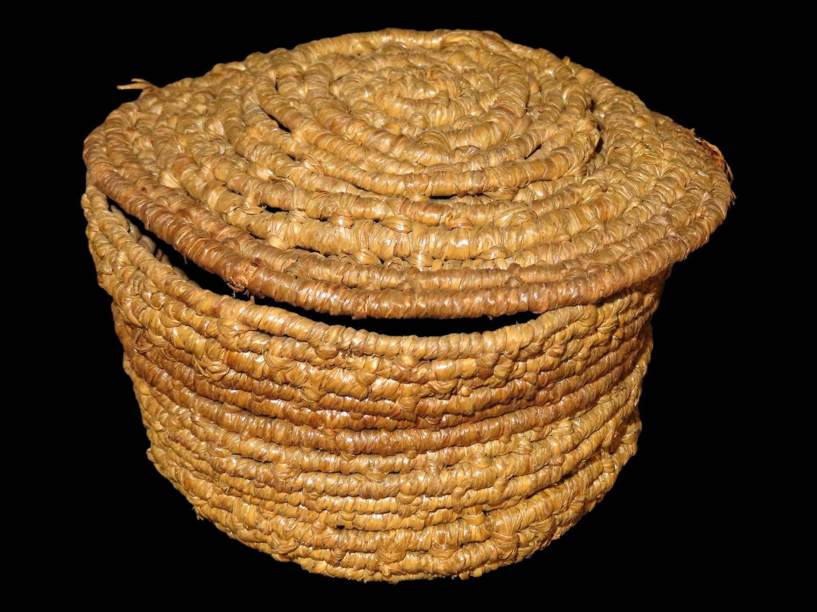 3 1/4" x 4 3/4" Natural Crochet Basket: 3 1/4" x 4 3/4" Natural Crochet Basket