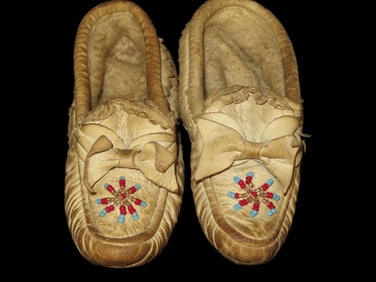5 3/8" 20th Century Pair of Moccasins