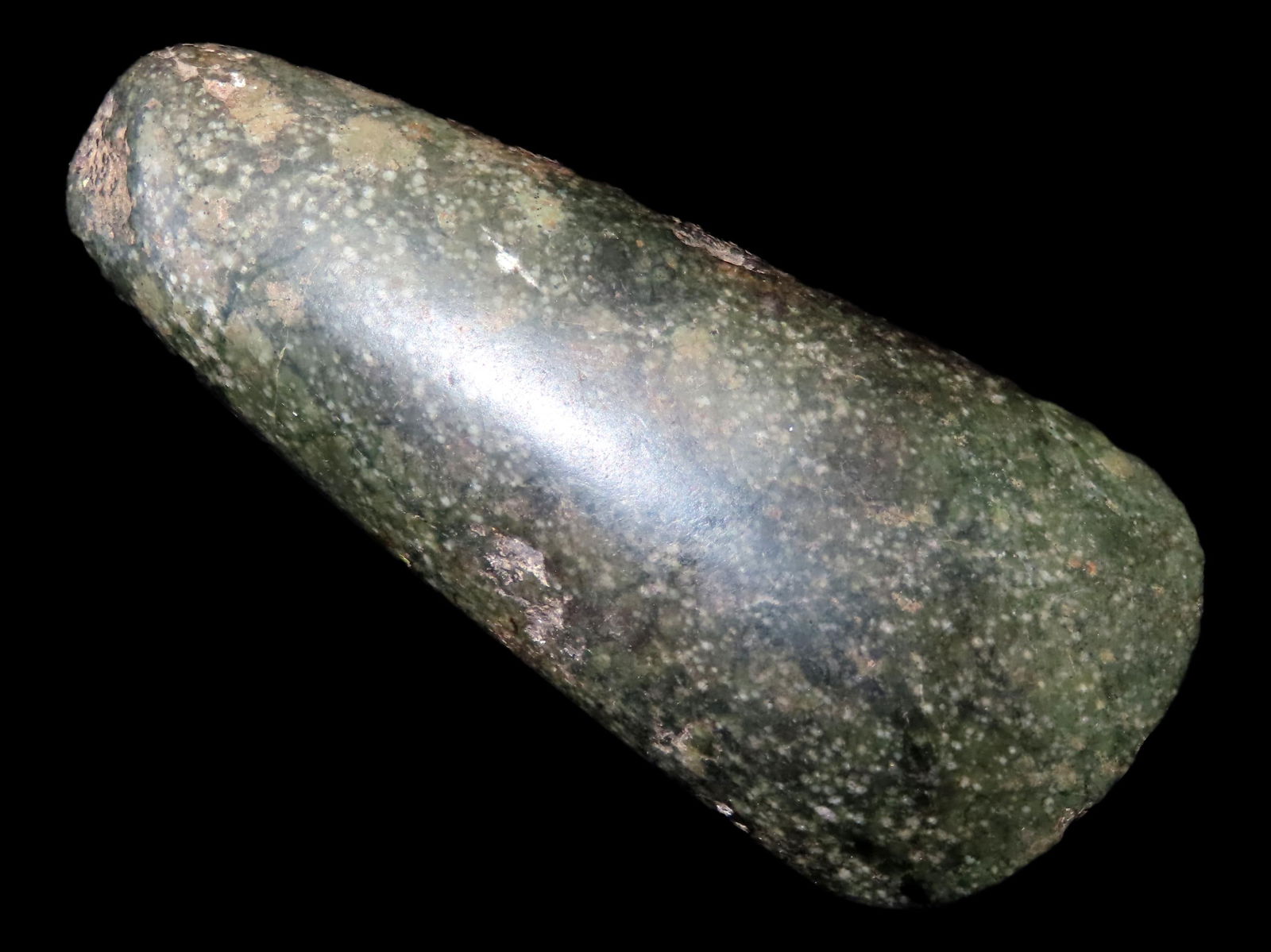 4 3/8" Nephrite/Jade MAyan Celt from South America (1 of 7)