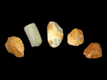 Neanderthal Scraper and Artifacts, Europe